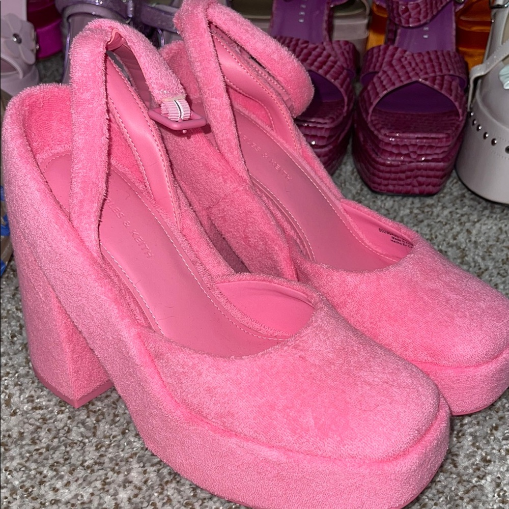 NWOT Stylish Pink Women's Platform Heels